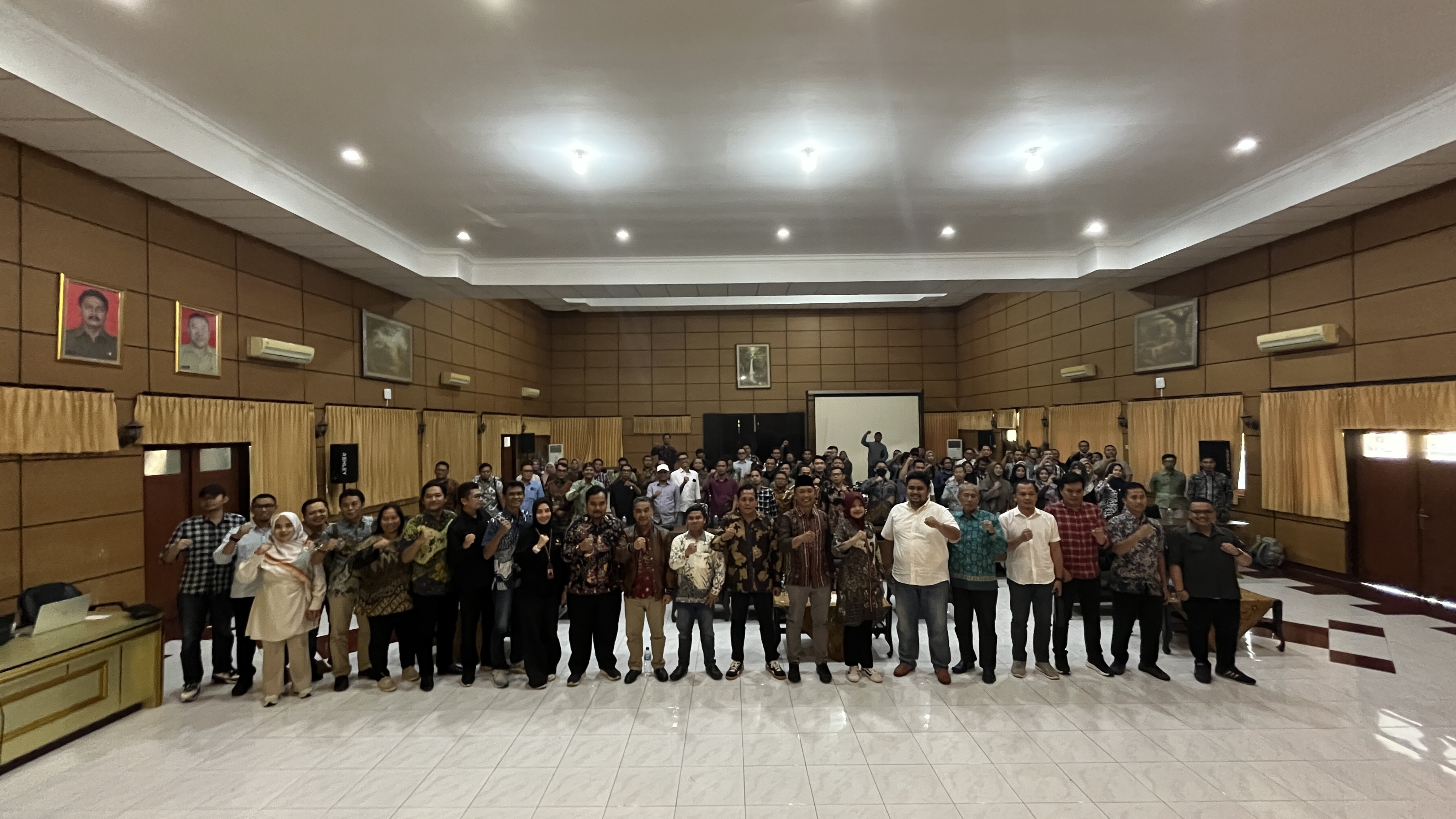 Rapat Koordinasi Pengelolaan Data dan Informasi Publik Bawaslu Jawa Timur