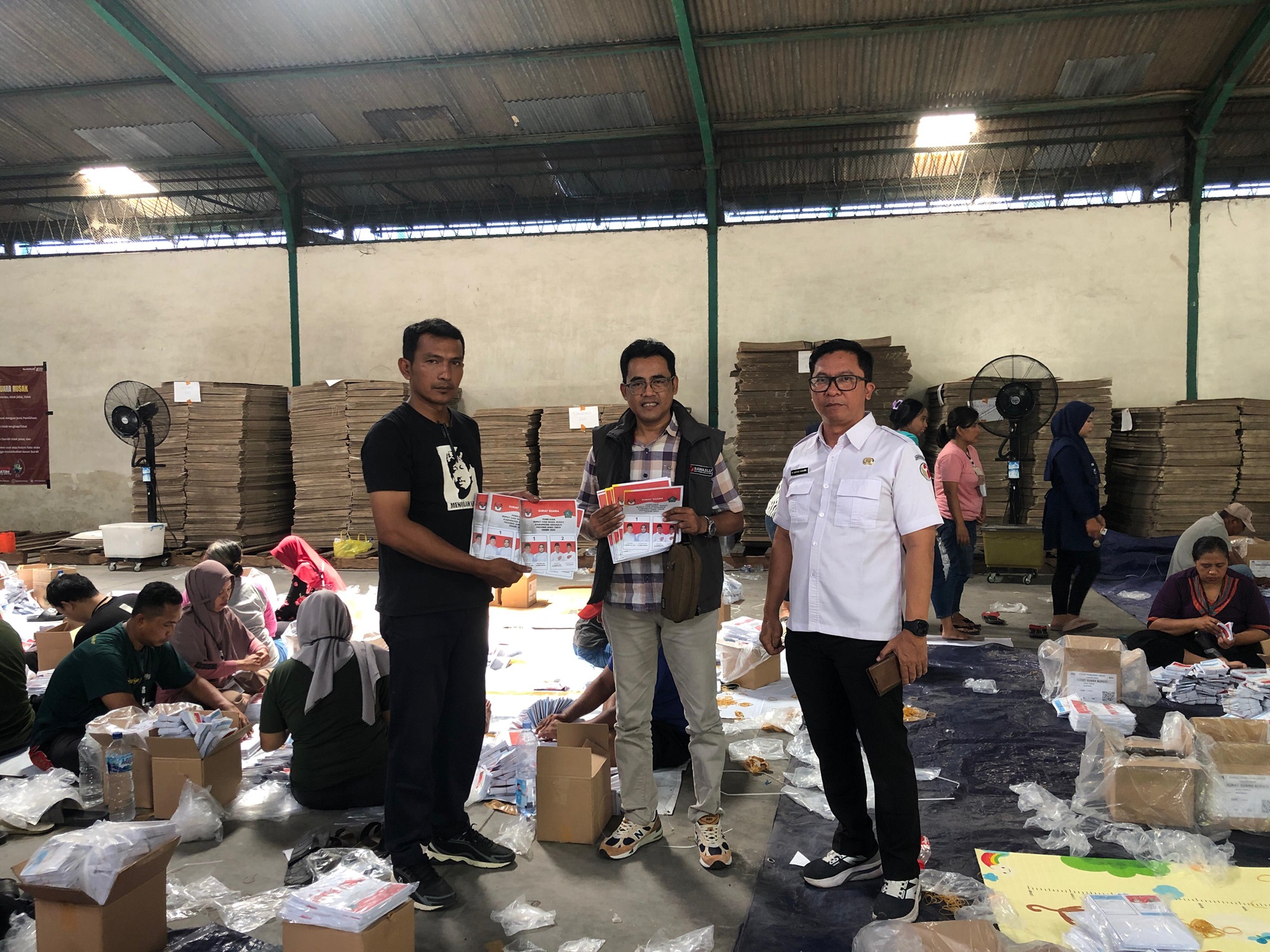 WASKAT PROSES SORTIR DAN LIPAT KERTAS SUARA PEMILIHAN KEPALA DAERAH TAHUN 2024