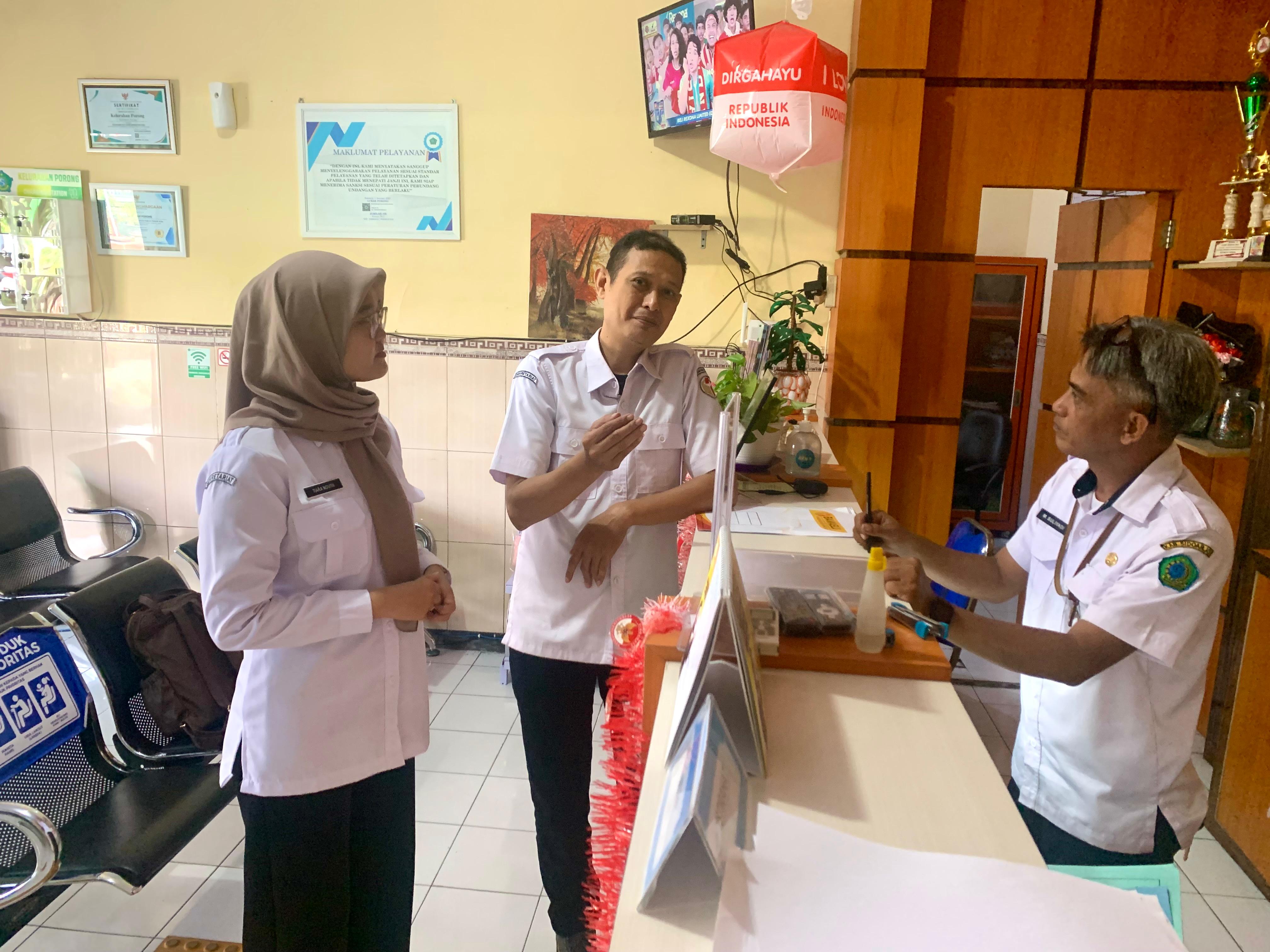 LANJUTKAN VALIDASI DATA PEMILIH DI KECAMATAN PORONG, BAWASLU SIDOARJO LAKUKAN VERIFIKASI FAKTUAL DI KELURAHAN PORONG DAN DESA CANDIPARI