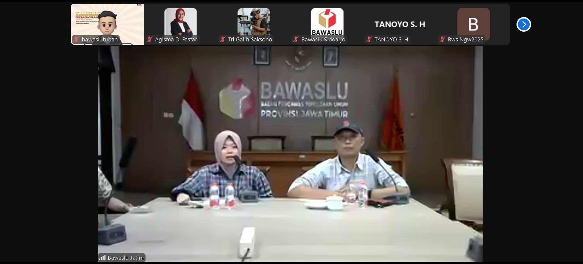BAWASLU SIDOARJO HADIRI CANGKRUKAN DEMOKRASI BAWASLU JATIM SERI 13 DENGAN TEMA ETIKA PUBLIKASI DATA PENGAWASAN DI LINGKUNGAN BAWASLU