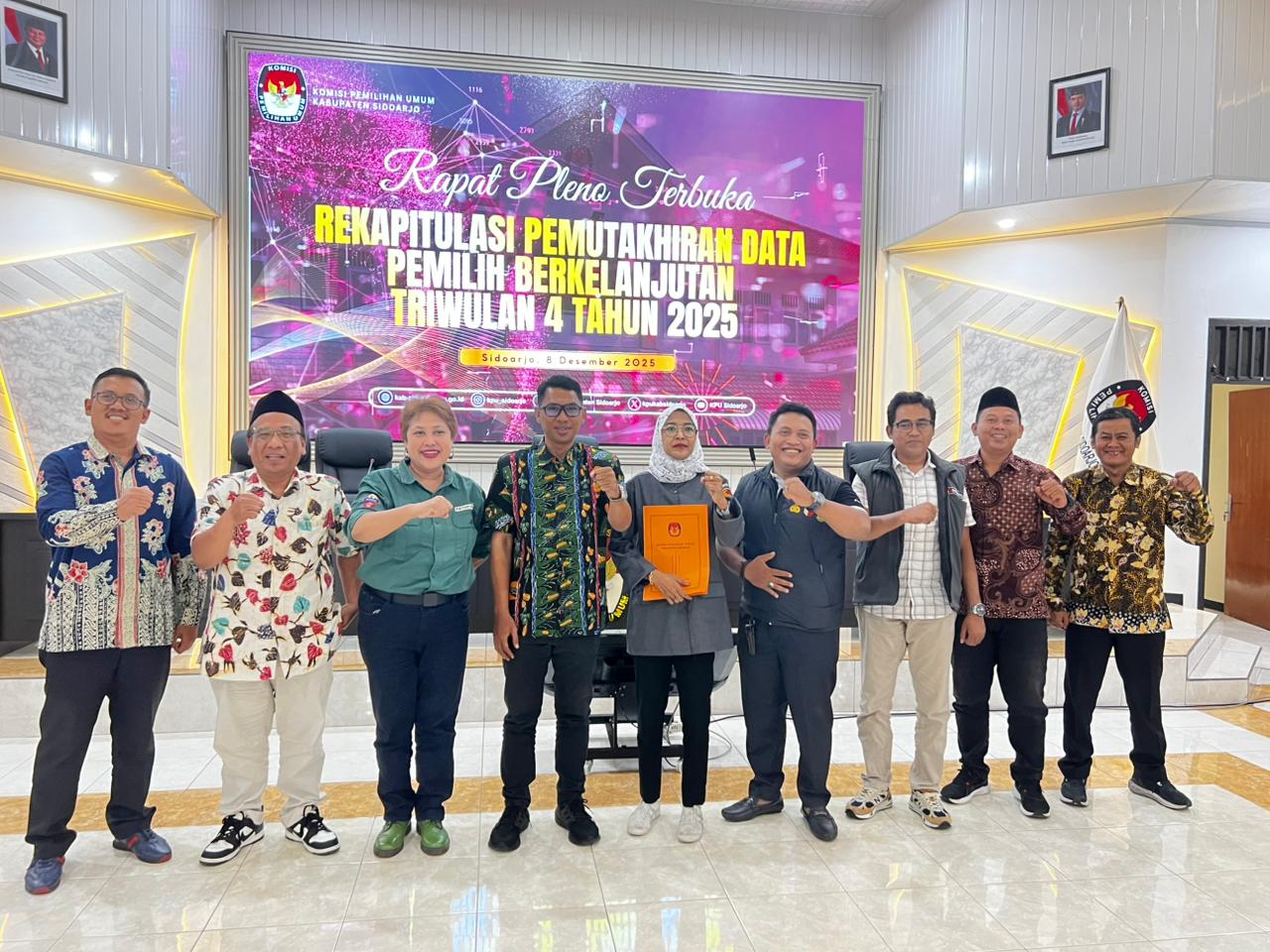 PASTIKAN DATA PEMILIH AKURAT, BAWASLU SIDOARJO HADIRI PLENO PDPB TRIWULAN IV TAHUN 2025