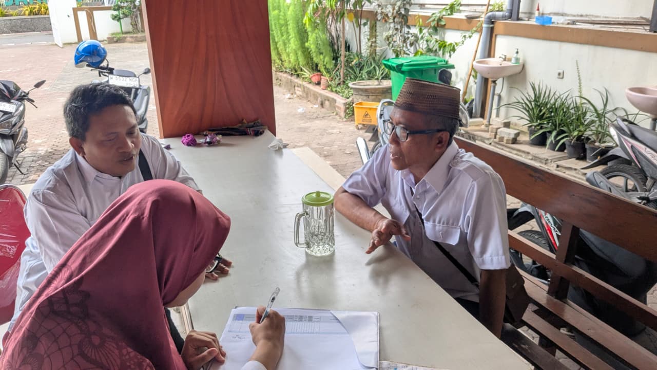 LANJUTKAN PENGAWASAN PDPB, BAWASLU SIDOARJO LAKUKAN KOORDINASI DENGAN PEMDES PEPELEGI WARU