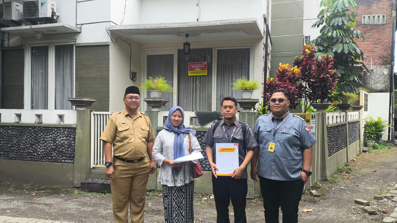 PENGAWASAN PDPB DI KECAMATAN TAMAN, BAWASLU SIDOARJO GELAR UJI PETIK DI KELURAHAN KETEGAN