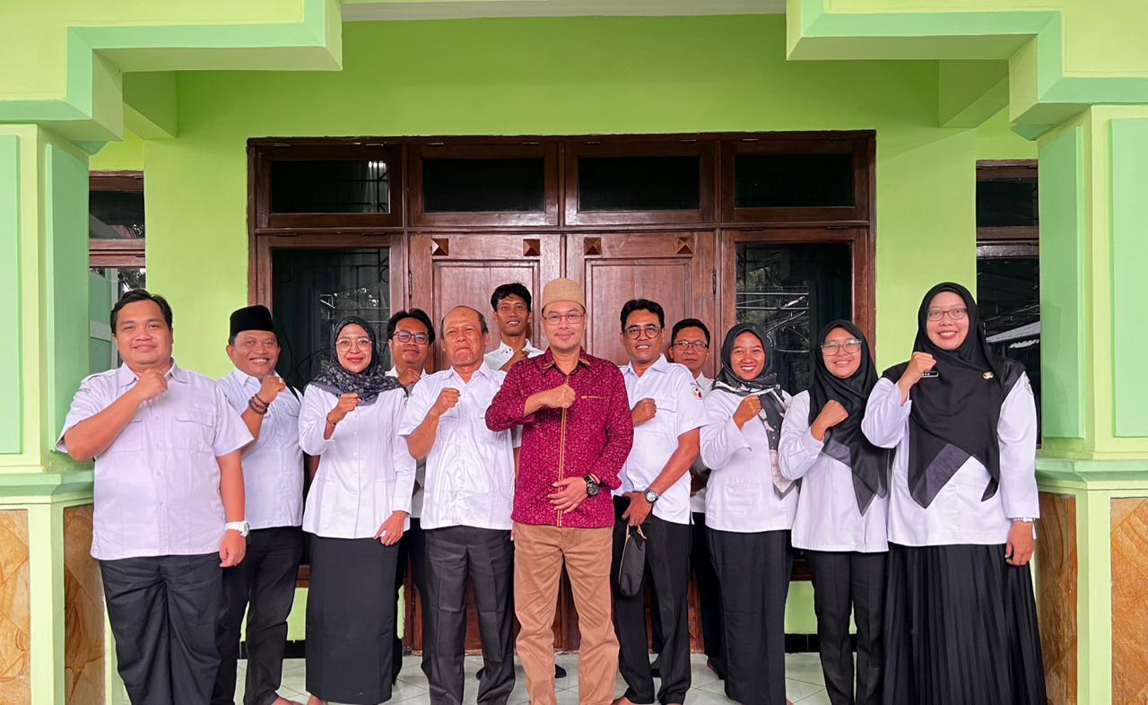 MANFAATKAN MOMENTUM SYAWAL, BAWASLU SIDOARJO JALIN SILATURAHMI DENGAN KETUA DPRD SIDOARJO 