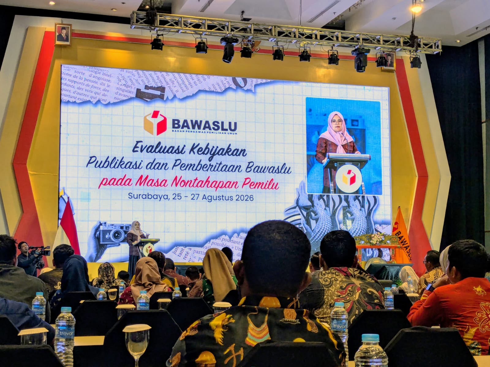 BAWASLU SIDOARJO IKUTI EVALUASI PUBLIKASI DAN PEMBERITAAN PADA MASA NONTAHAPAN PEMILU