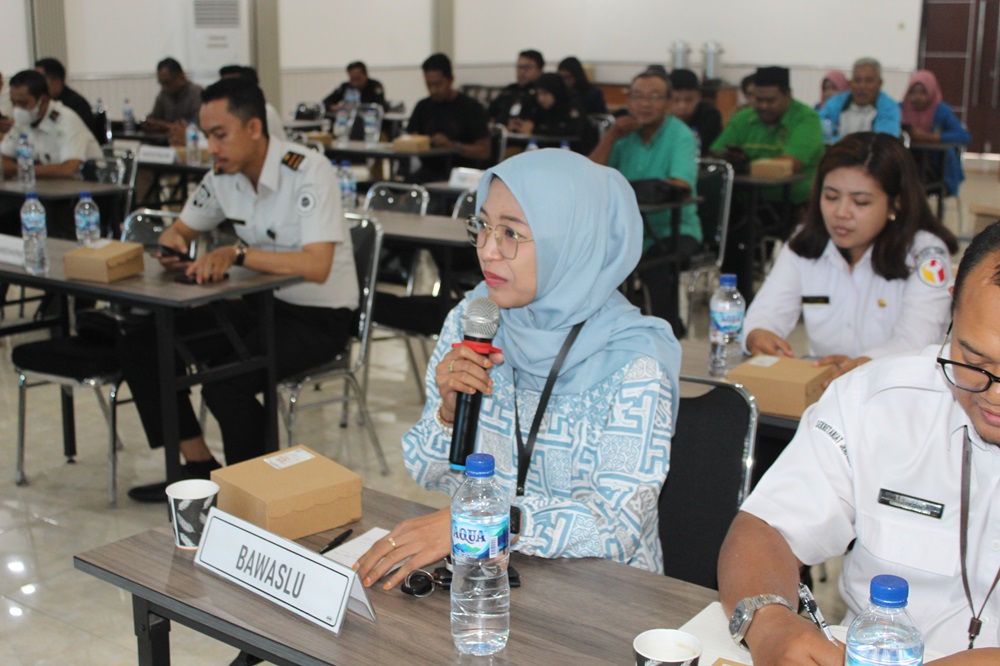 KAWAL VALIDITAS DATA PEMILIH, BAWASLU SIDOARJO LAKUKAN PENGAWASAN MELEKAT PLENO REKAPITULASI PDPB TRIWULAN III 2026