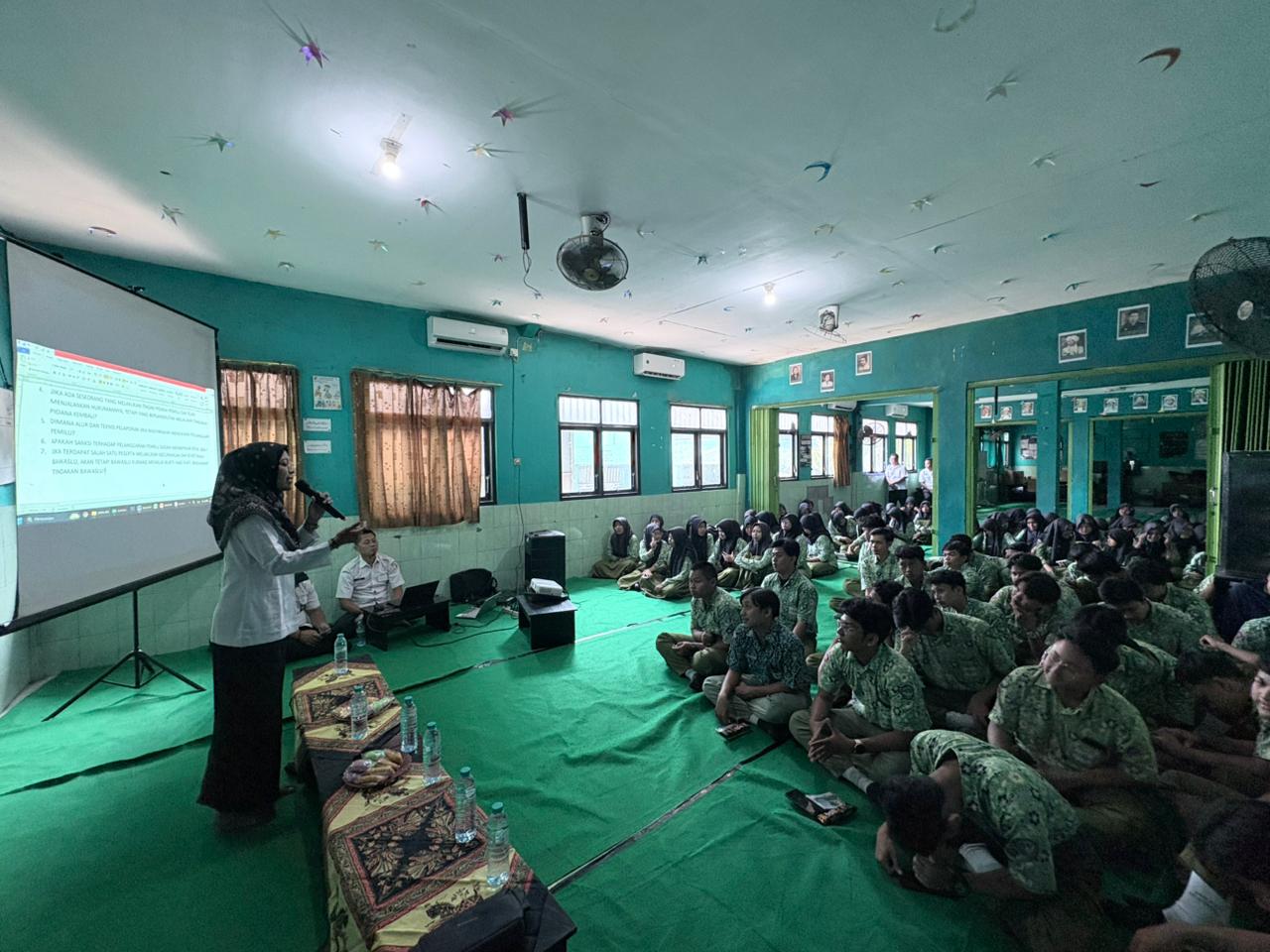 LEWAT GOES TO SCHOOL, BAWASLU SIDOARJO AJAK PELAJAR SMK DIPONEGORO DAN MA NU KAWAL PEMILU