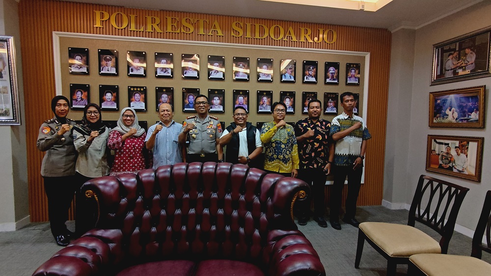 AUDIENSI AWAL BAWASLU SIDOARJO TERKAIT PENJAJAKAN STUDI BANDING SISTEM PELAYANAN SATU ATAP (SPKT)