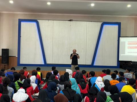 BAWASLU SIDOARJO GOES TO SCHOOL SMKN 1 BUDURAN