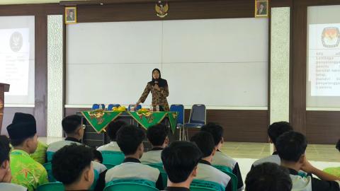 BAWASLU SIDOARJO GOES TO SCHOOL DI SMK MA’ARIF TANGGULANGIN