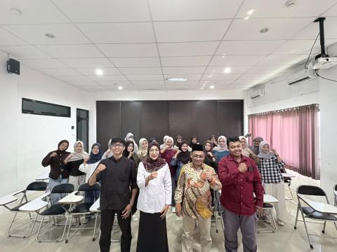 MELALUI BAWASLU MENGAJAR, AGISMA D. FASTARI AJAK MAHASISWA AKUNTANSI UNUSIDA TERLIBAT AKTIF DALAM PENGAWASAN PEMILU