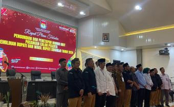 BAWASLU SIDOARJO AWASI LANGSUNG PLENO PENETAPAN NOMOR URUT PASLON BUPATI DAN WAKIL BUPATI SIDOARJO