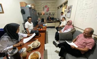 PLENO MINGGUAN BAWASLU SIDOARJO: FOKUS PENGAWASAN PEMUTAKHIRAN DATA PEMILIH BERKELANJUTAN (PDPB) TRIMESTER II