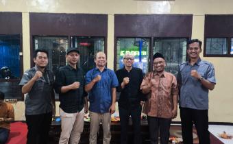 BAWASLU SIDOARJO HADIRI DISKUSI POLITIK DAN HUKUM “DAMPAK PUTUSAN MK: MENATA ULANG DEMOKRASI DAERAH“