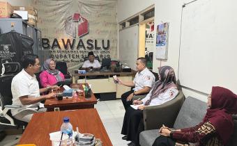 PLENO MINGGUAN BAWASLU SIDOARJO: FOKUS PEMBAHASAN REVISI DIPA DAN PENGUATAN KELEMBAGAAN