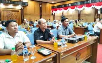 BAWASLU SIDOARJO HADIRI RAPAT PARIPURNA DPRD PENETAPAN PROGRAM PEMBENTUKAN PERATURAN DAERAH (PROPEMPERDA) TAHUN 2025