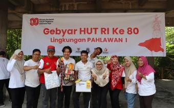 SEMARAK 80 TAHUN KEMERDEKAAN RI, BAWASLU SIDOARJO IKUT MERIAHKAN LOMBA DI LINGKUNGAN PAHLAWAN GANG 1