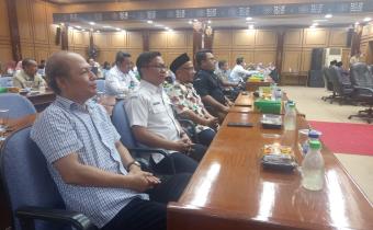 BAWASLU SIDOARJO HADIRI RAPAT PARIPURNA PEMBAHASAN RAPERDA FASILITASI PESANTREN