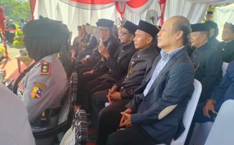 KETUA BAWASLU SIDOARJO HADIRI UPACARA PERINGATAN HARI JADI PROVINSI JAWA TIMUR KE-80 DI MPP SIDOARJO