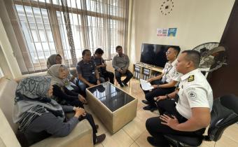 PASTIKAN VALIDITAS DATA PEMILIH DI LOKASI KHUSUS, BAWASLU SIDOARJO LAKUKAN KOORDINASI KE RUTAN KELAS I MEDAENG