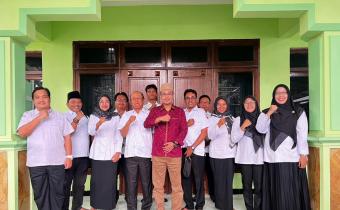 MANFAATKAN MOMENTUM SYAWAL, BAWASLU SIDOARJO JALIN SILATURAHMI DENGAN KETUA DPRD SIDOARJO 