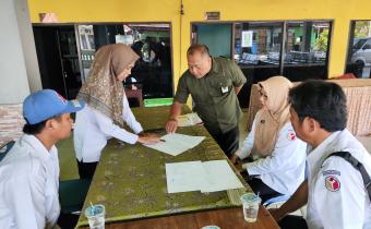 INTENSIFKAN PENGAWASAN PDPB, BAWASLU SIDOARJO UJI PETIK DI DESA KEDONDONG DAN MEDALEM KECAMATAN TULANGAN