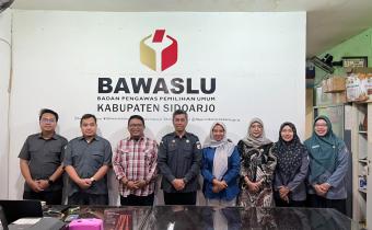 BAWASLU SIDOARJO TERIMA KUNJUNGAN SUPERVISI KEPALA SEKRETARIAT BAWASLU PROVINSI JAWA TIMUR