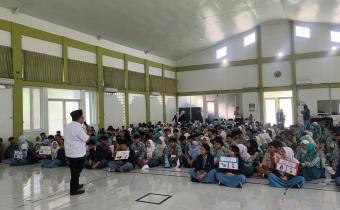 BAWASLU SIDOARJO GOES TO SCHOOL SMAN 3 SIDOARJO