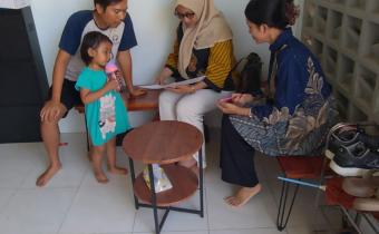 LANJUTKAN PENGAWASAN PDPB, BAWASLU SIDOARJO VERIFIKASI DATA WARGA DI DESA SIDOMULYO KECAMATAN BUDURAN