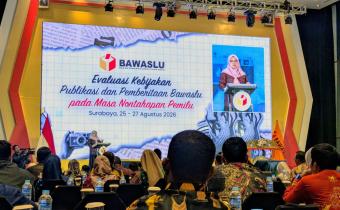 BAWASLU SIDOARJO IKUTI EVALUASI PUBLIKASI DAN PEMBERITAAN PADA MASA NONTAHAPAN PEMILU