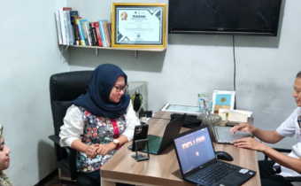 Bawaslu Sidoarjo Ikuti Reboan Sharing Session Volume 2, Adinda Masita Dewi Sampaikan Analisis Studi Kasus Penyelesaian Sengketa Proses Pemilu