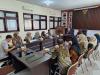 PERKUAT LITERASI DEMOKRASI DAN TATA KELOLA ARSIP, BAWASLU SIDOARJO KOLABORASI DENGAN DINAS PERPUSTAKAAN DAN KEARSIPAN